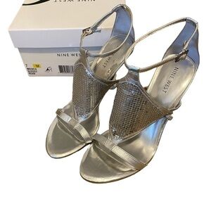 Nine West Y2K Silver Glitter Kidskin Size 7